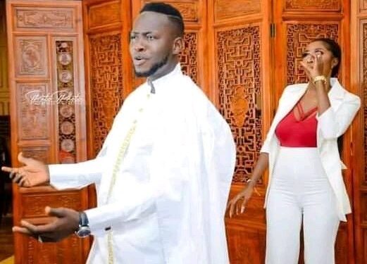 “Akhan Iyètè” : Mousto Camara X Tenin Diawara s’enivrent d’amour… (Teaser du clip)