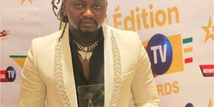 Acte 1 de Renouveau Fôly Awards : Azaya sacré “Meilleur artiste étranger” au Mali !