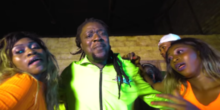 One Time s’ambiance sur une piste de danse dans “Wine”, son nouveau clip !