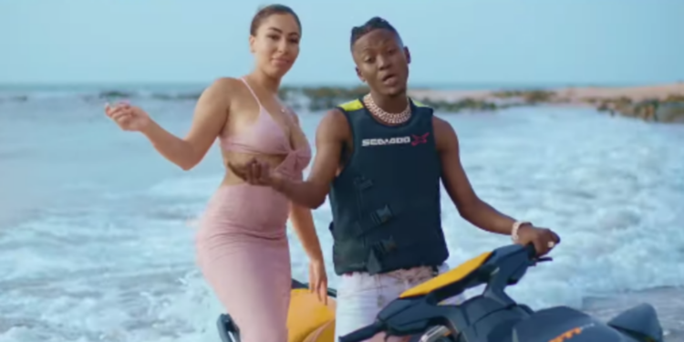 “Cadenas” : King Alasko sécurise son amour dans son tout nouveau clip !