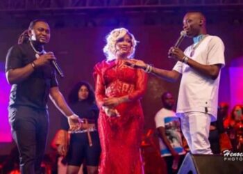 Concert/Az’Bintou en Ivoire : le couple reçoit de Sidiki Diabaté, de sages conseils…