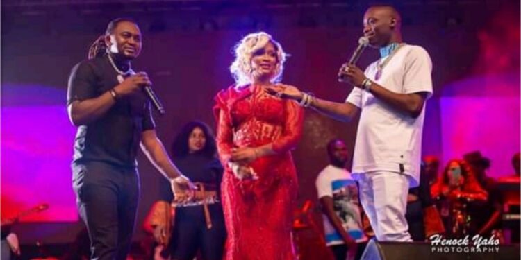 Concert/Az’Bintou en Ivoire : le couple reçoit de Sidiki Diabaté, de sages conseils…