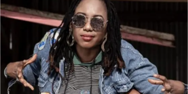 Rap Gn : au concert de ses coachs, Sister Lessa reprend les hostilités contre ses pairs !