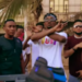 “Tchoula” : Dimoh Hady et ses compinys s’ambiancent à fond devant une discothèque à Conakry (Clip vidéo)