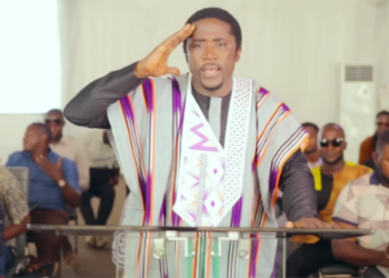 Élie Kamano dévoile “La route est barrée”, tube annonciateur de son prochain album !