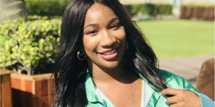 De retour au bercail, la fille de Sékouba Bambino se confie à Guineefunshow.com : «… le but est de faire un album bientôt » (Amaya)