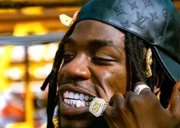 Avec “KMT” : le Guinéen d’origine, Gazo se classe 1er du top 10 Albums en première semaine… (SNEP)