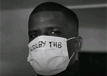 Indépendant, Soulby THB frappe fort dans “La main dans le sac”, son nouveau clip !