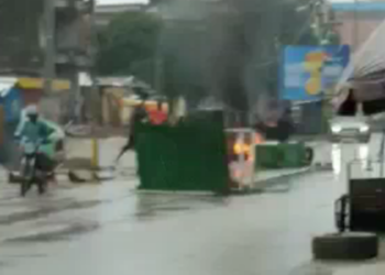 Affaire Guinée Games : de nombreux jeunes en colère brûlent des nouveaux kiosques de la LONAGUI…