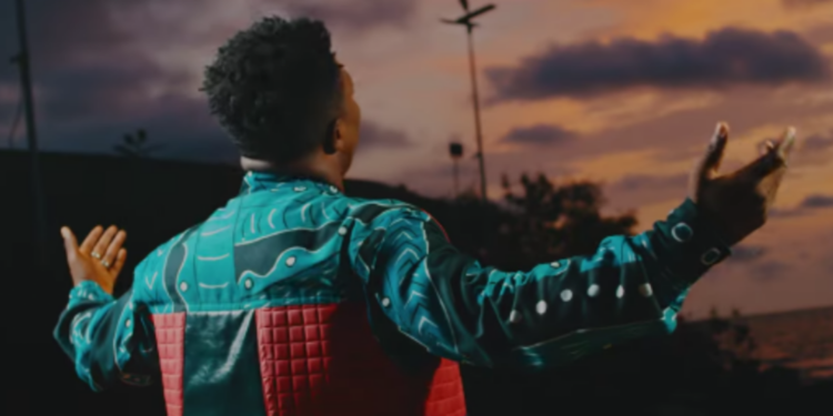 “Allah Nické” : Soul Bang’s se montre très reconnaissant envers Dieu dans son nouveau clip !