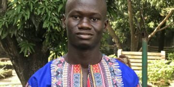 Littérature : J.F Kamano dénonce l’impact des réseaux sociaux sur les jeunes dans son 1er livre “Un espoir brisé” (Interview)