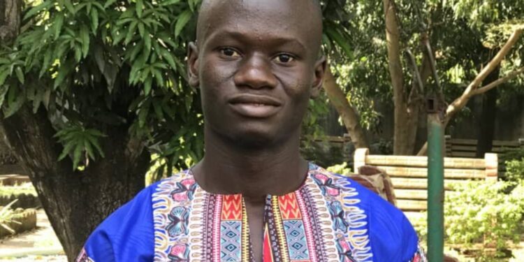 Littérature : J.F Kamano dénonce l’impact des réseaux sociaux sur les jeunes dans son 1er livre “Un espoir brisé” (Interview)