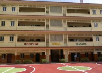 Écoles publiques/Frais d’inscription et de réinscription : le ministre G. Hawing hausse le ton et prévient… (Copie)