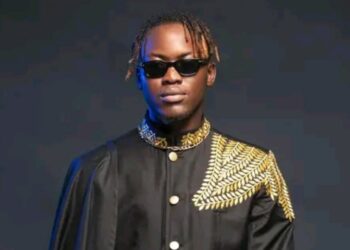 Youtube : King Alasko millionnaire en vues avec son clip “Koumi”, dans lequel sa bien-aimée joue le rôle…