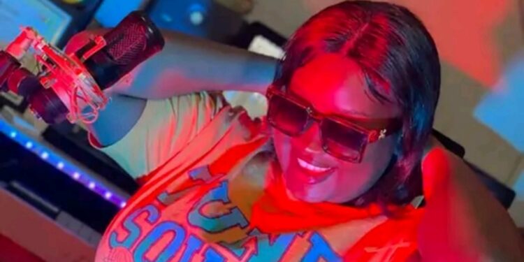 Seline ne nous cite aucune rappeuse dans son top 5 : « je pense que la couche féminine n’a pas fait ses preuves… » (Interview)