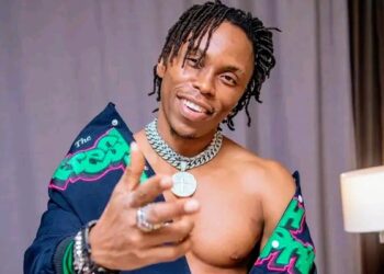 Guinée/Transport aérien : Ans-T Crazy fan du “jet présidentiel”, dénonce l’incivisme de certains…