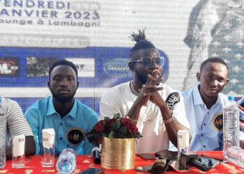 Araphan DJ présente à la presse “Sitigakol”, un nouveau clip chaud bouillant !