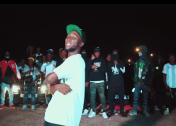 Young B nous envoie le puissant clip “Donkanoma”, son comme cadeau du nouvel an !