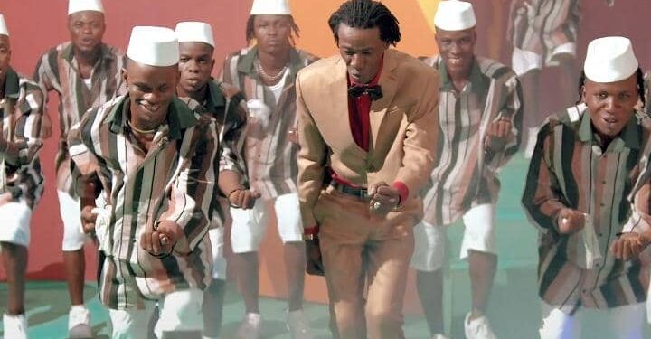 La légende vivante Fodé Baro revient avec son nouveau clip “YOROBA YOROBA” (Teaser)